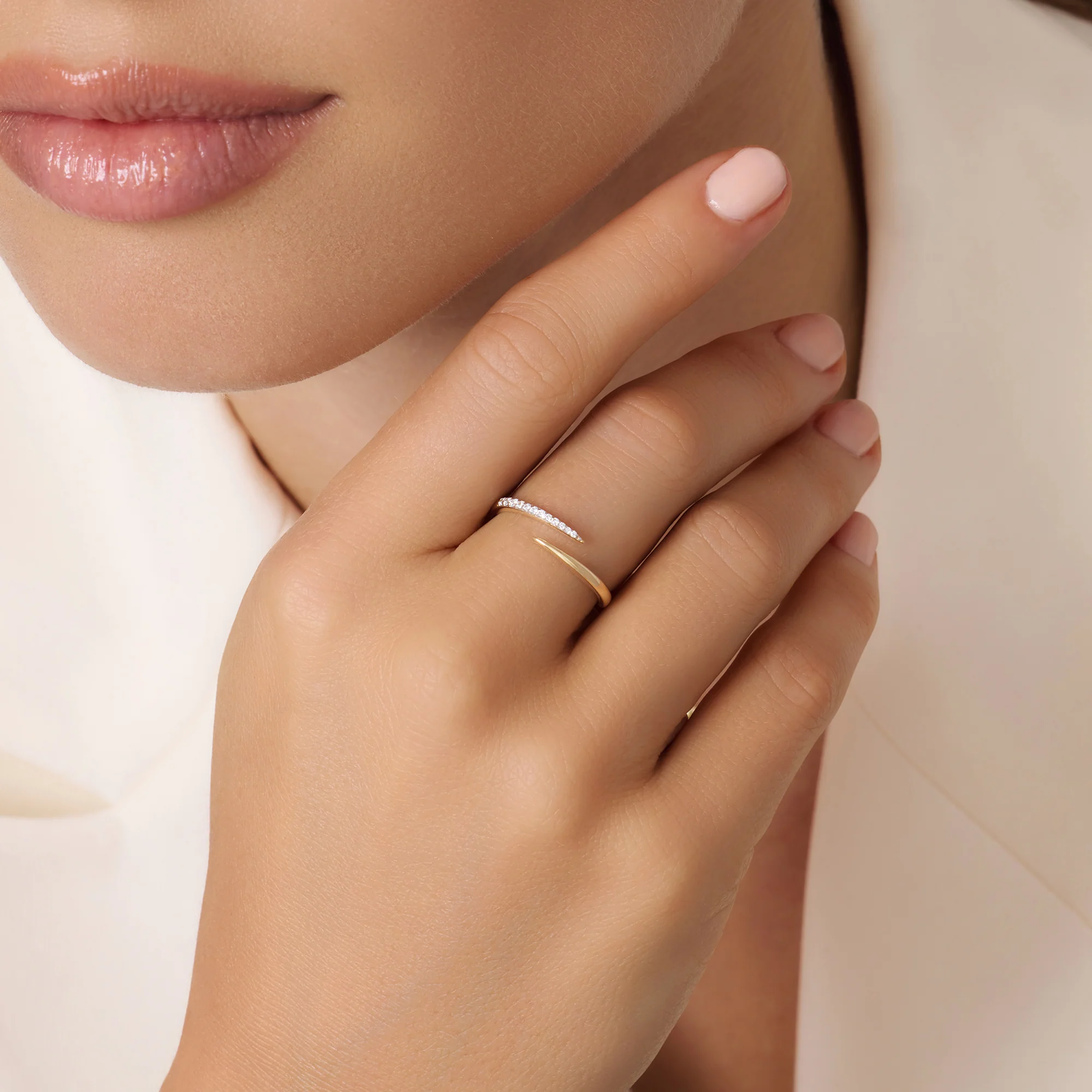 Diamond Claw Ring (0.08 ct) - Image 3