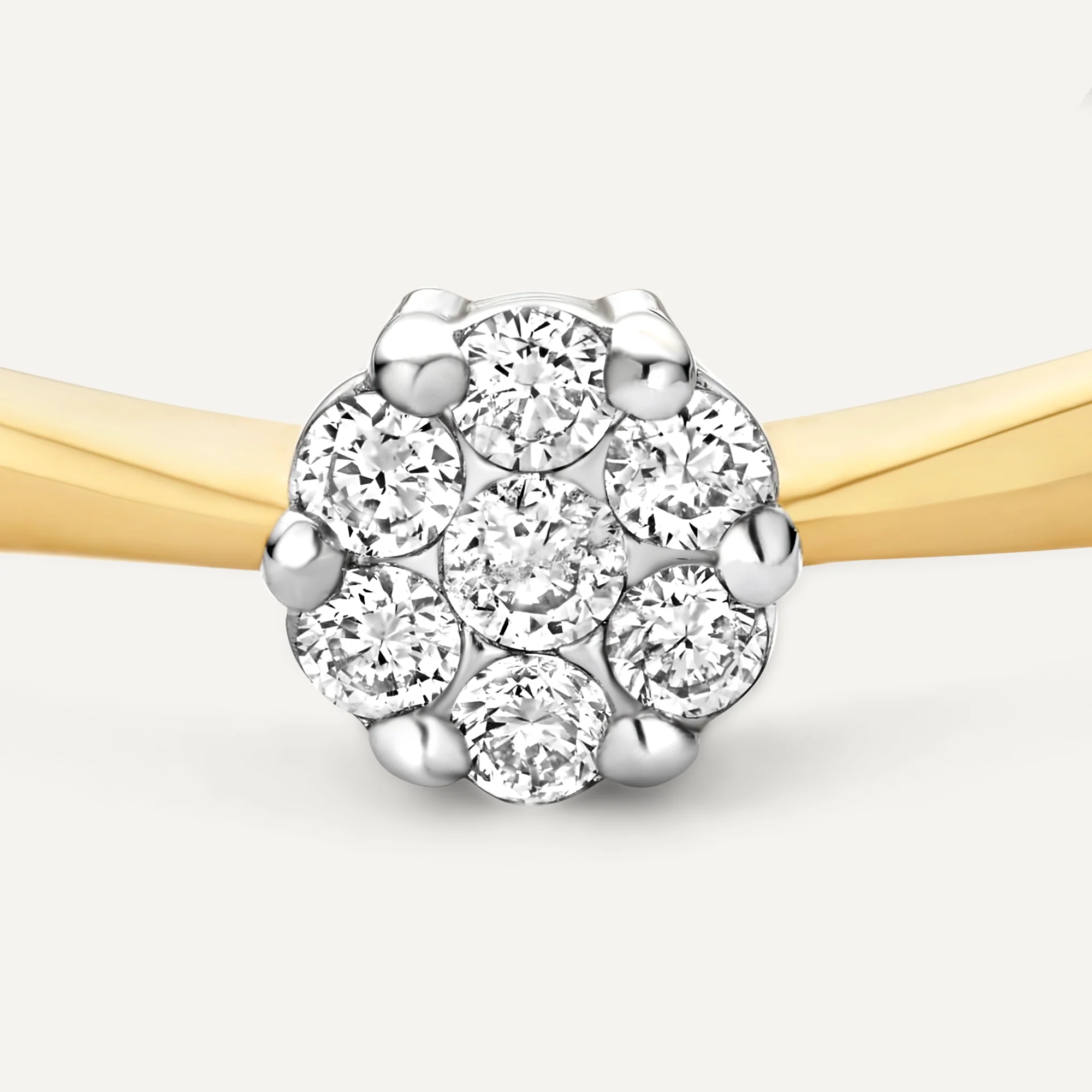 Diamond Cluster Tapered Ring (0.08 ct) - Image 6
