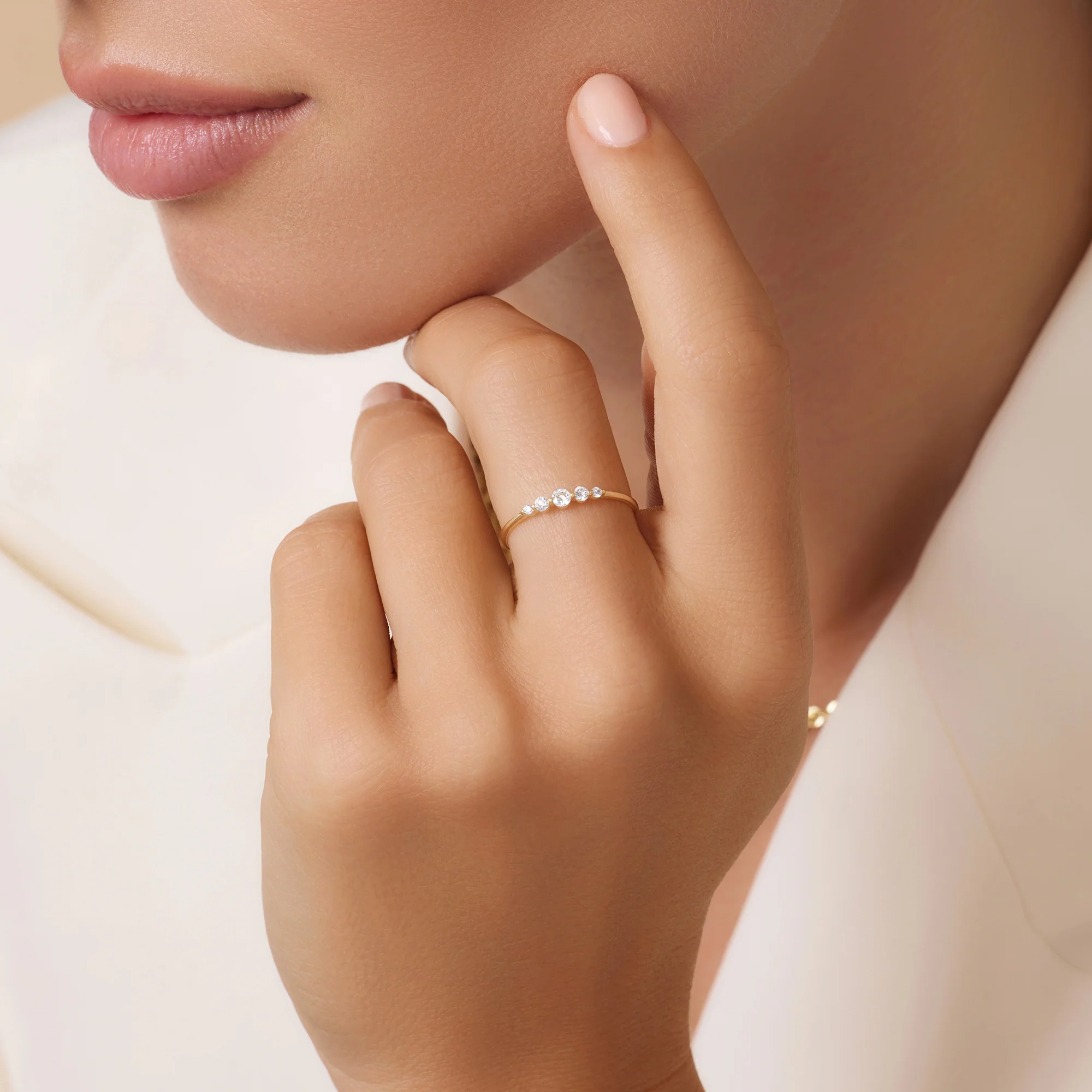 Diamond Graduated Ring (0.17 ct) - Image 3