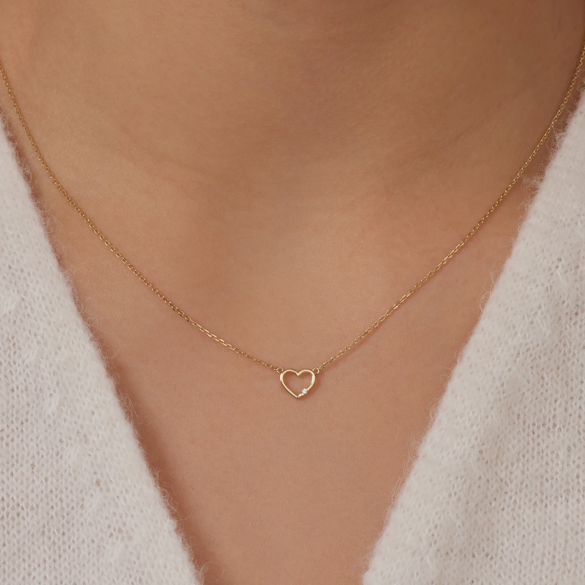 Diamond Open Heart Pendant Necklace (0.01 ct) - Image 4