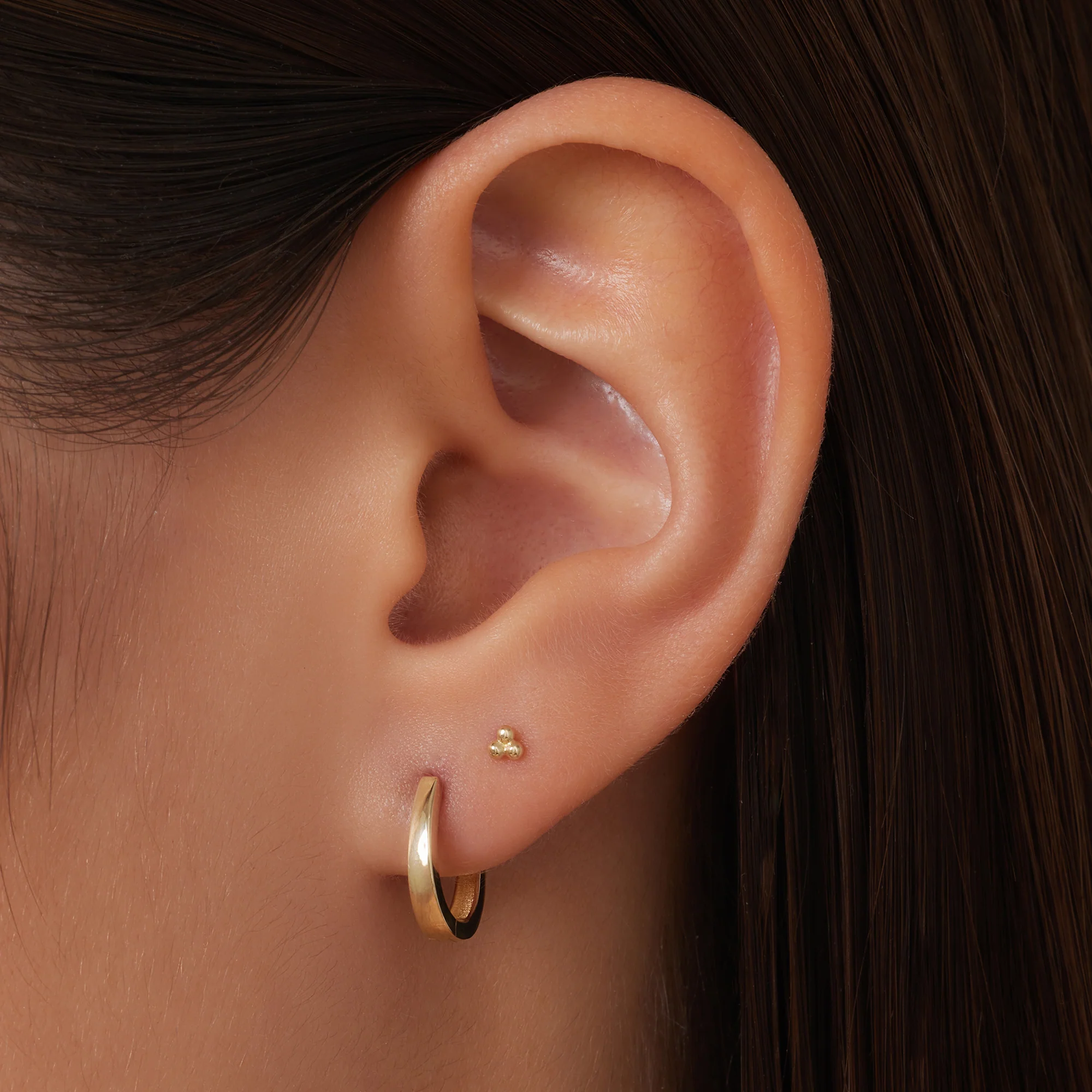 Oval Tapered Huggie Hoops (12 mm) - Image 2