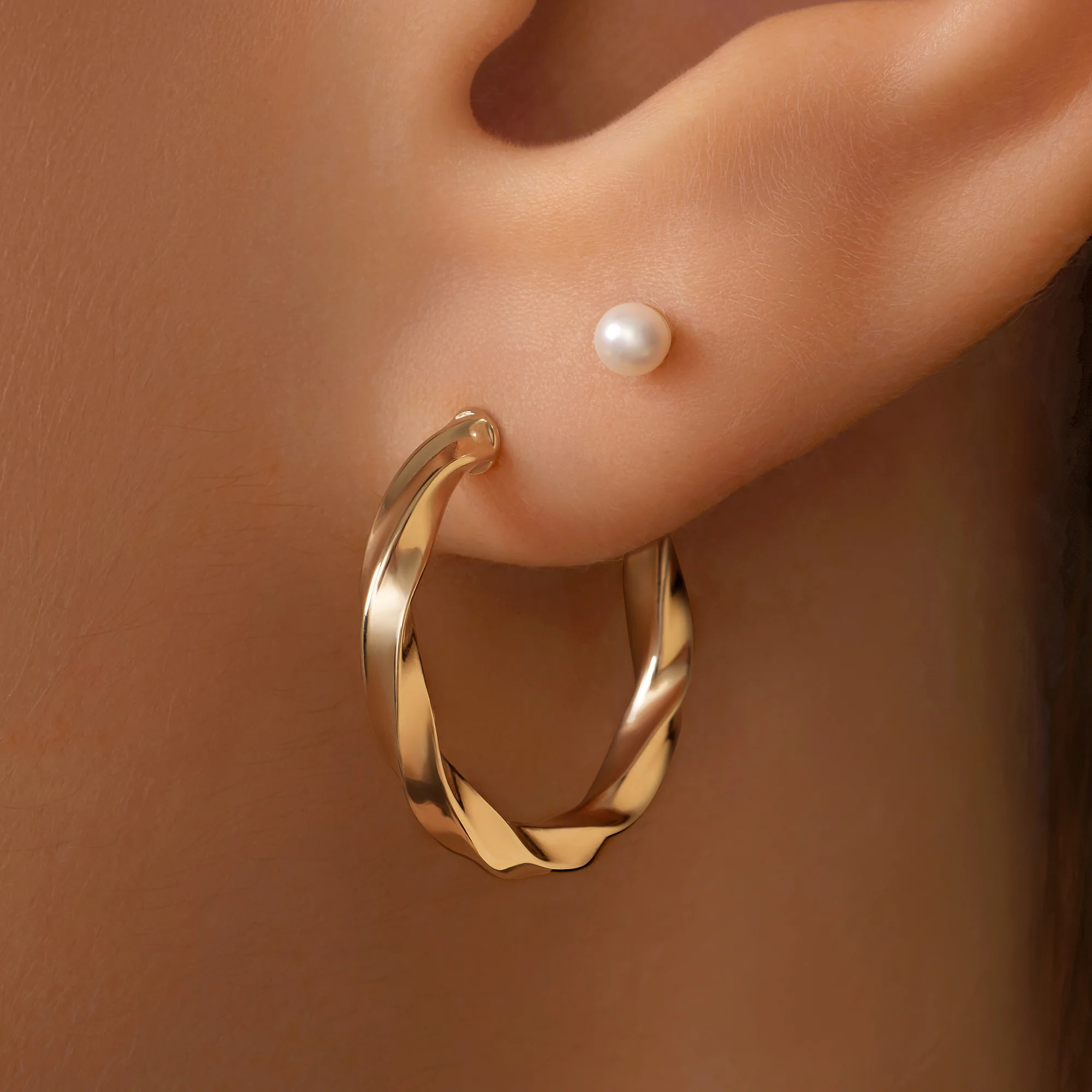 Pearl Studs (3 mm) - Image 3