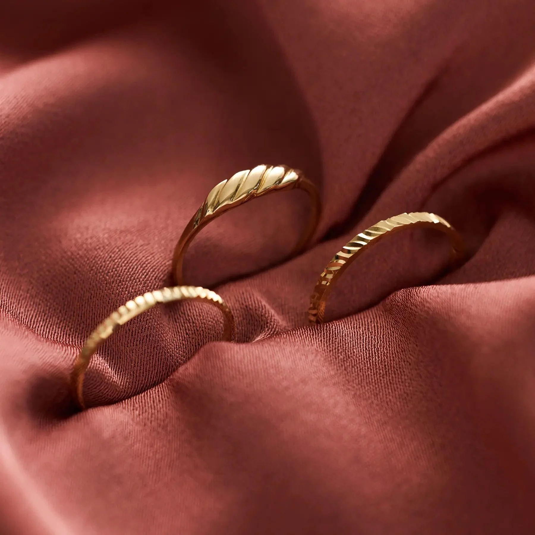 Slim Croissant Dome Ring - Image 8
