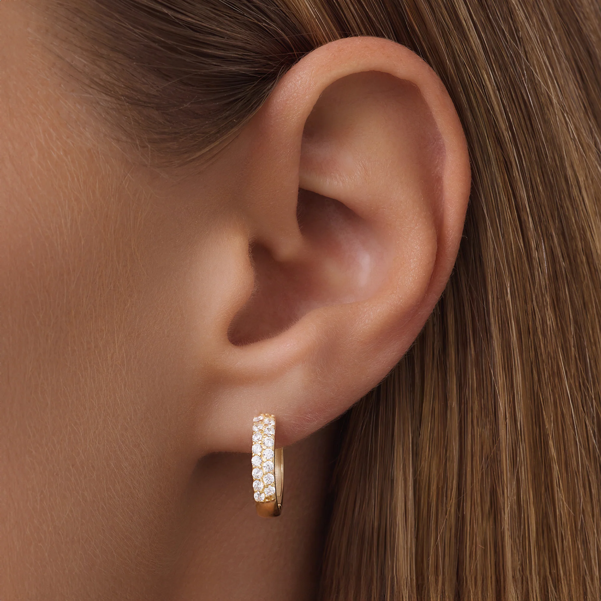 Sparkling Pavé Cubic Zirconia Huggie Hoops (15mm) - Image 2